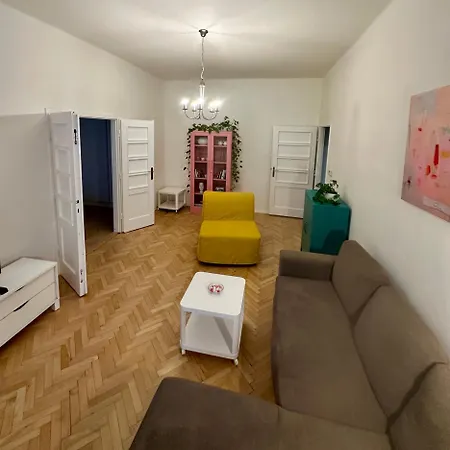 Nikki's Vintage In Old Town Košice