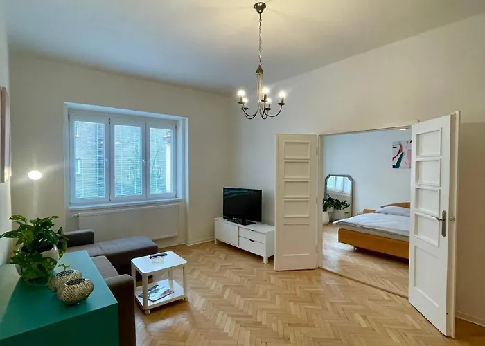 Nikki's Vintage In Old Town *