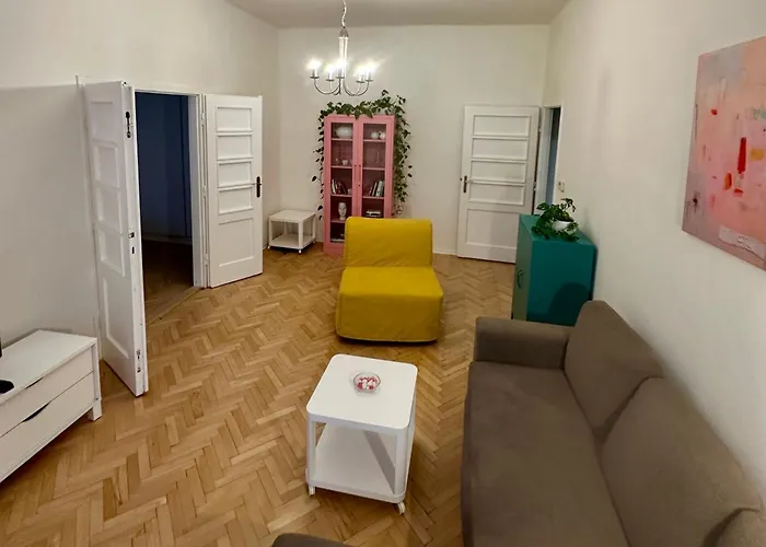 Nikki's Vintage In Old Town Košice